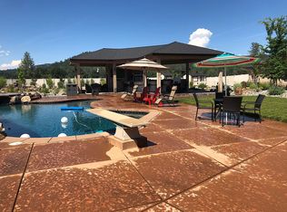 14370 Seabiscuit Ct, Redding, CA 96003