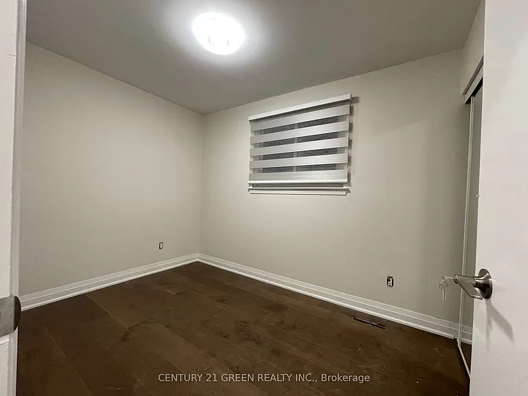 1257 Tredmore Dr #UPPER — Photo 24
