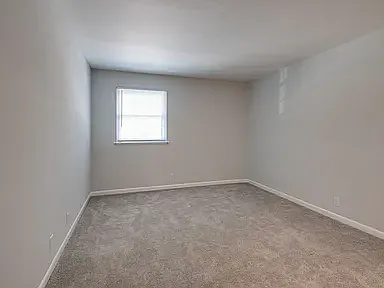 420 Walton Ln — Photo 3