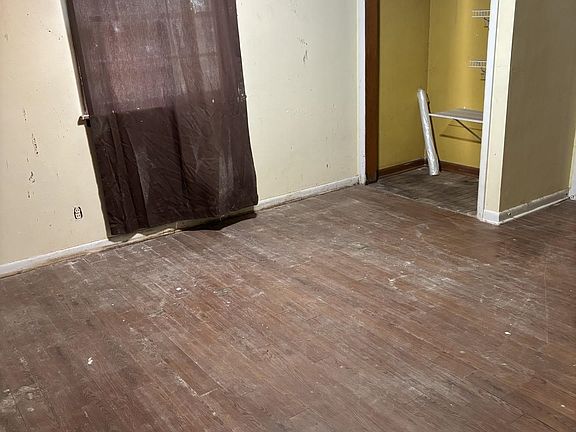 5th image of 1015 N Central Ave