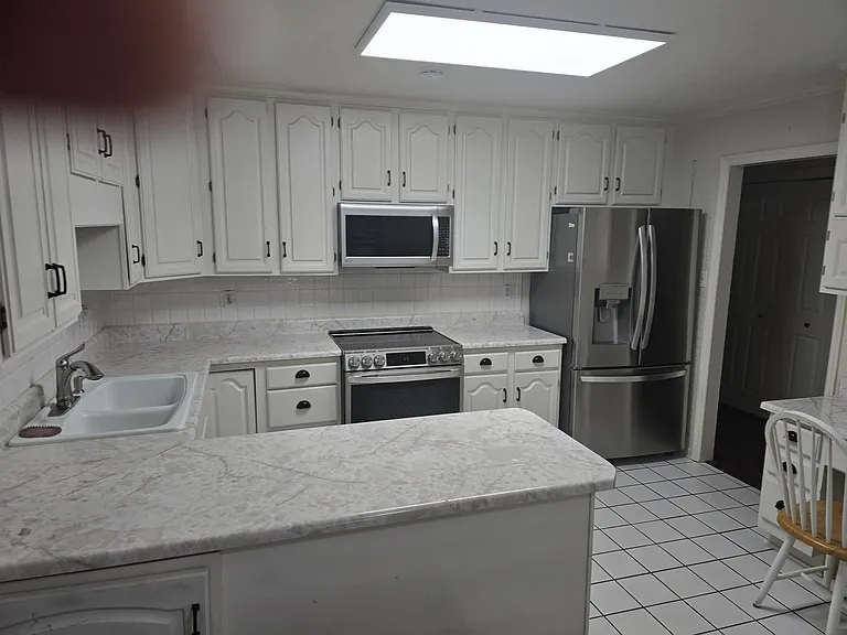 1008 Cedarwood Dr SW — Photo 5