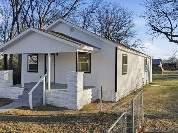 1110 Martin Luther King Dr, Okmulgee, OK 74447