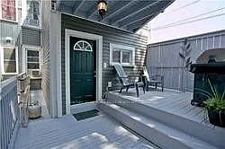 104 Leslie St E #MAIN FL — Photo 20