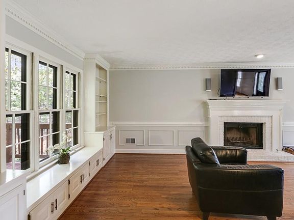 5th image of 3527 Billingsley Dr