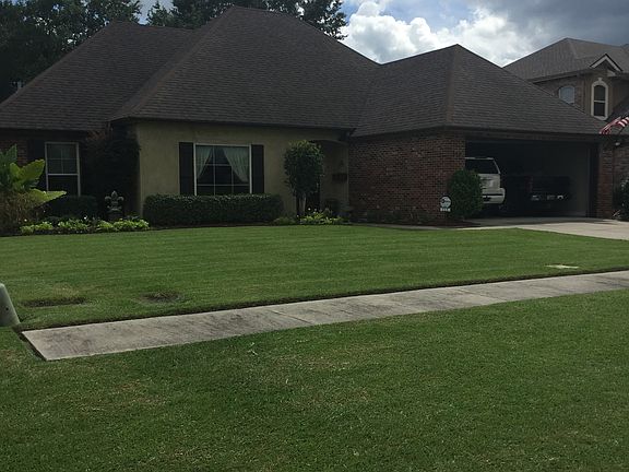 2nd image of 113 Wind Haven Ln