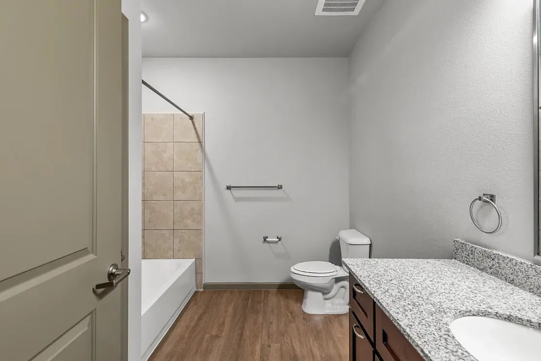 2 bed, 1100 sqft, $1,275 — Photo 1