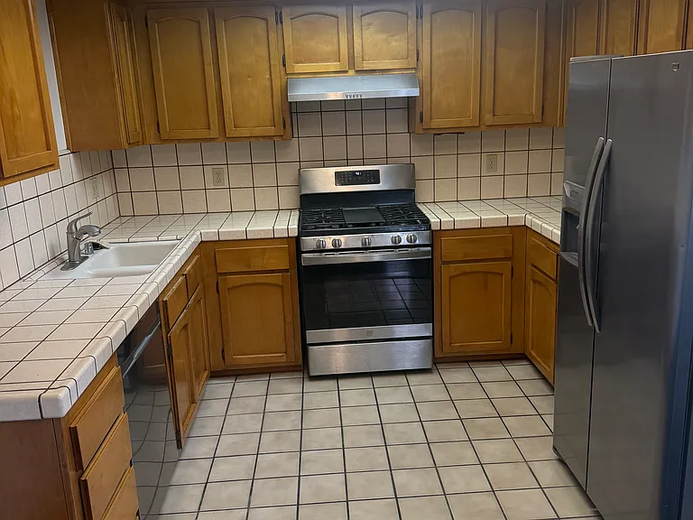 546 Bakeman Ln — Photo 3