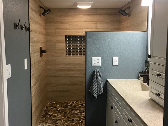 Basement double shower
