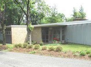 17 Aspen Rd, Portage, IN 46368