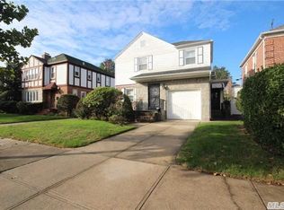 7364 195th St, Fresh Meadows, NY 11366