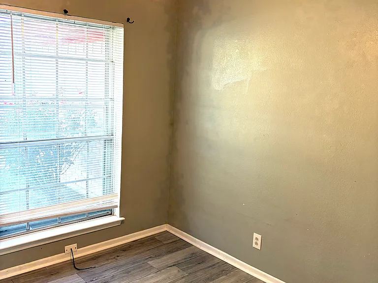 1311 Farhills Dr — Photo 13