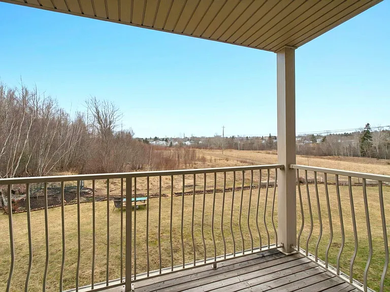 190 Carson Dr — Photo 15