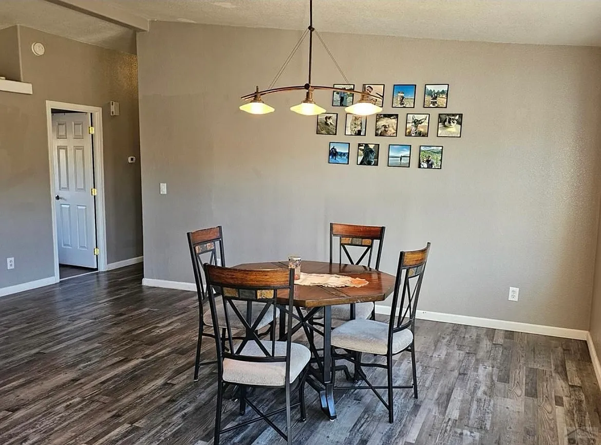 3 bed, 1750 sqft, $2,200 — Photo 3