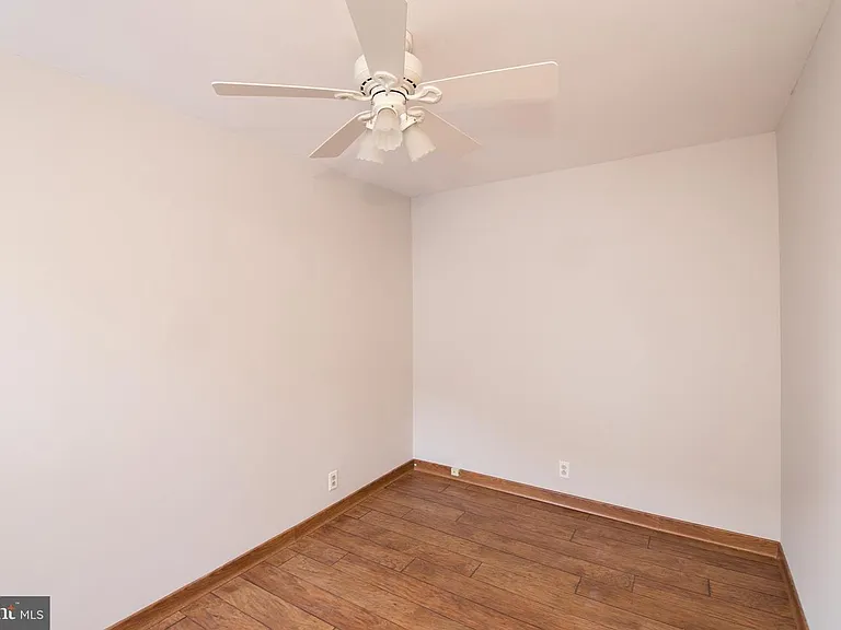 2430 Perot St — Photo 18