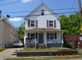 2807 Henninger Rd, Cleveland, OH 44109