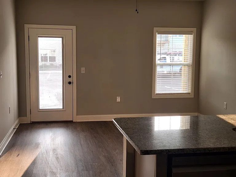 201 Palmer Ct — Photo 10