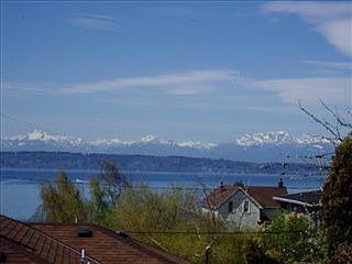 2nd image of 6027 35th Pl NW
