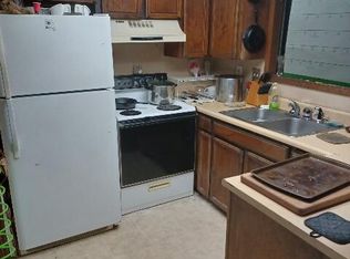 600 W 1st St #2, Phoenix, OR 97535