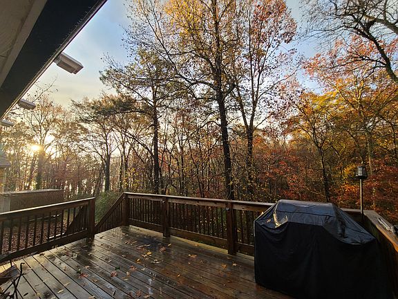 4th image of 2410 Glengerrie Dr