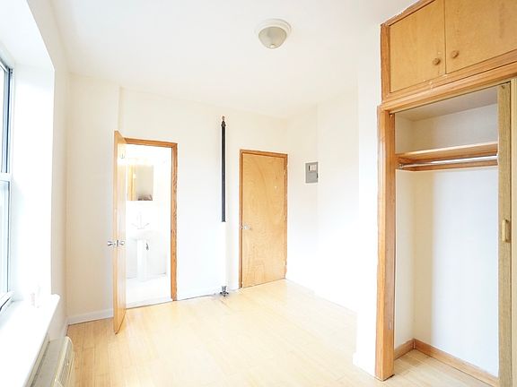 3rd image of 2228 Amsterdam Ave Floor 6