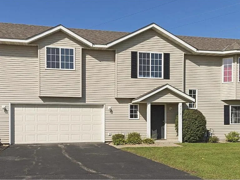 2015 Brittany Ct — Photo 4