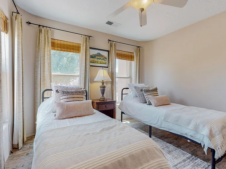 3106 Octavia Ct NE — Photo 46
