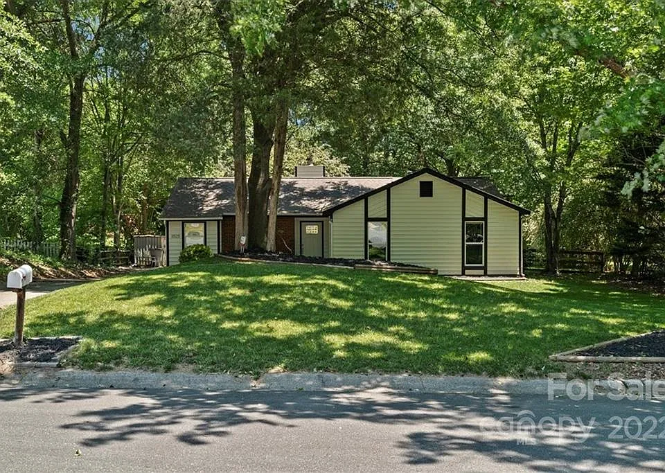 11525 Lone Star Cir