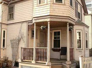 13 Carroll Ave, Newport, RI 02840