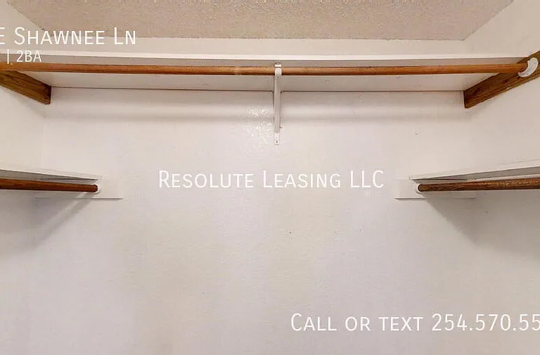 8 E Shawnee Ln — Photo 16