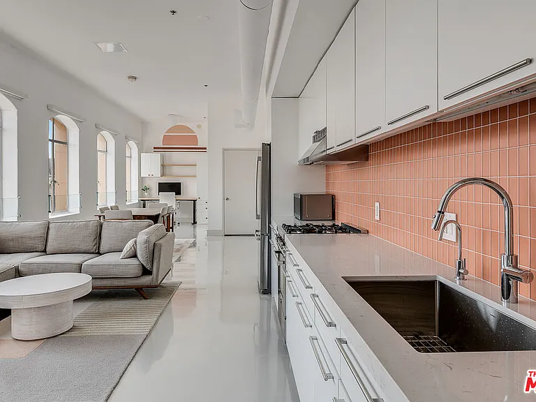 6253 Hollywood Blvd #1201 — Photo 11