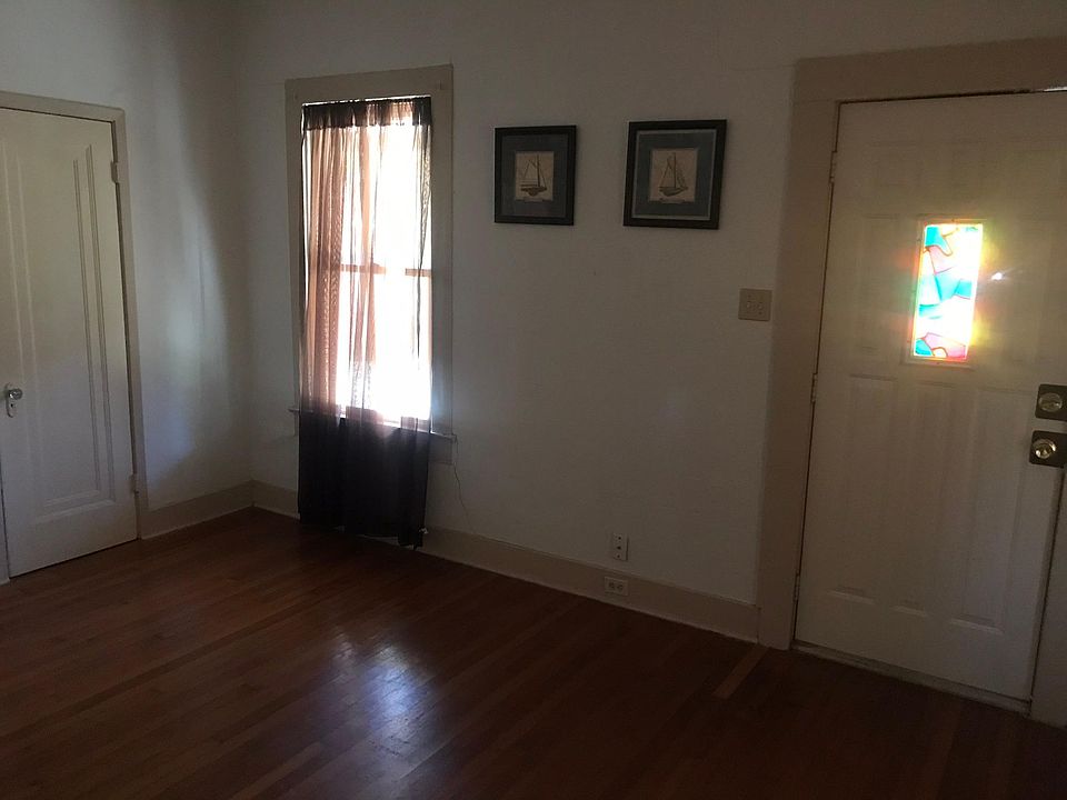 1st image of 531 W Gramercy Pl #1