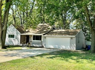 27585 Gilbert Dr, Warren, MI 48093