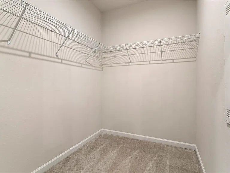 1582 Finnigan Cir — Photo 18