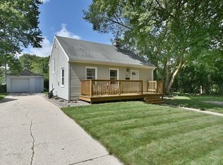 121 S 80th St, Milwaukee, WI 53214