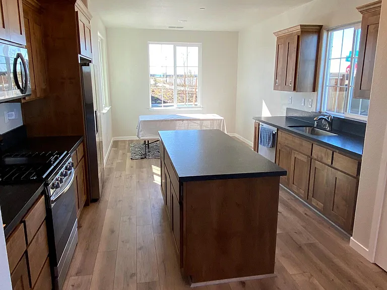 5232 Chelsea Creek Rd — Photo 2