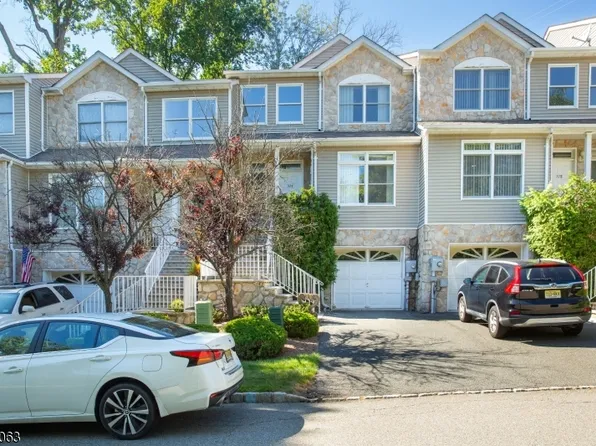 578 Old Dover Rd, Morris Plains, NJ 07950