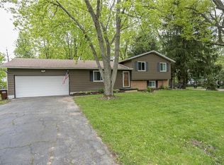 483 Saint Vincent Dr, Akron, OH 44333