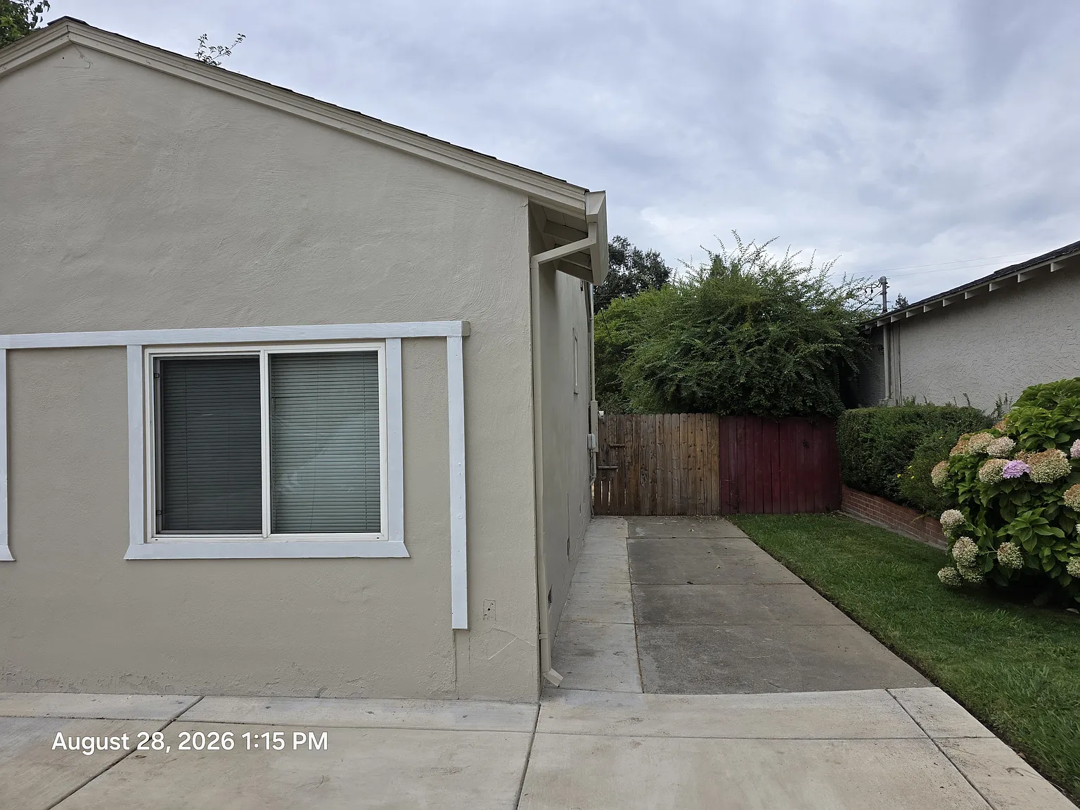 5 bed, 1442 sqft, $2,700 — Photo 2