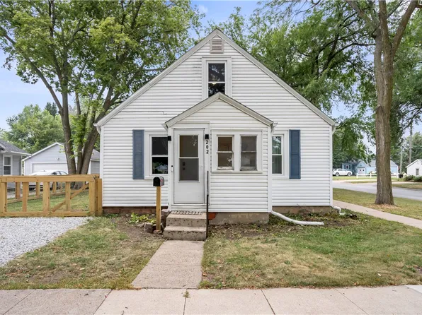 202 S Conrey St, Knoxville, IA 50138