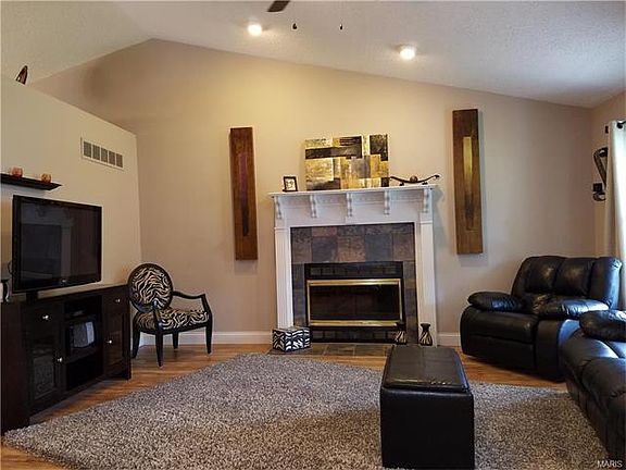 3rd image of 5675 Jeanmarie Dr