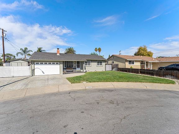 3rd image of 5680 Coral Ct