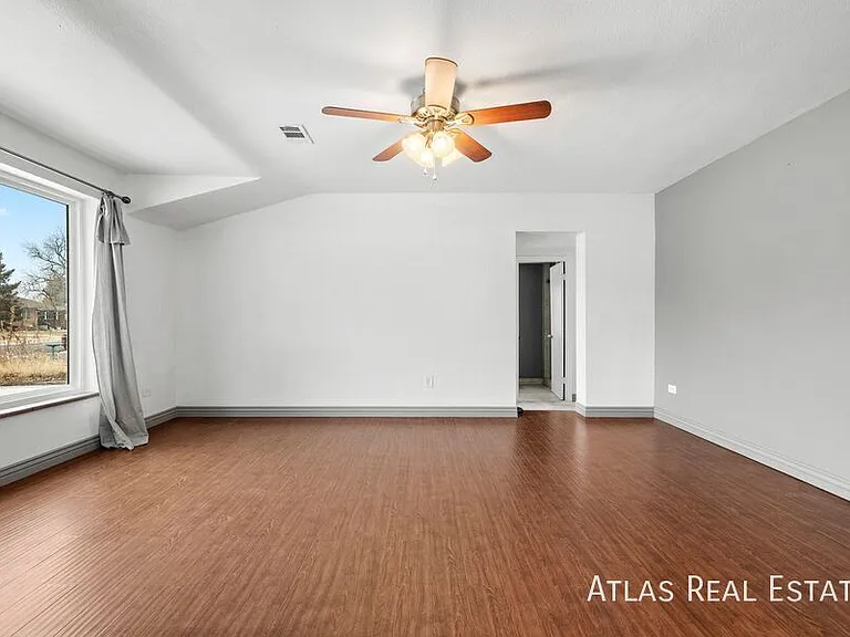 2020 N Oneida St — Photo 13