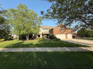 19427 Newport Dr, Mokena, IL 60448