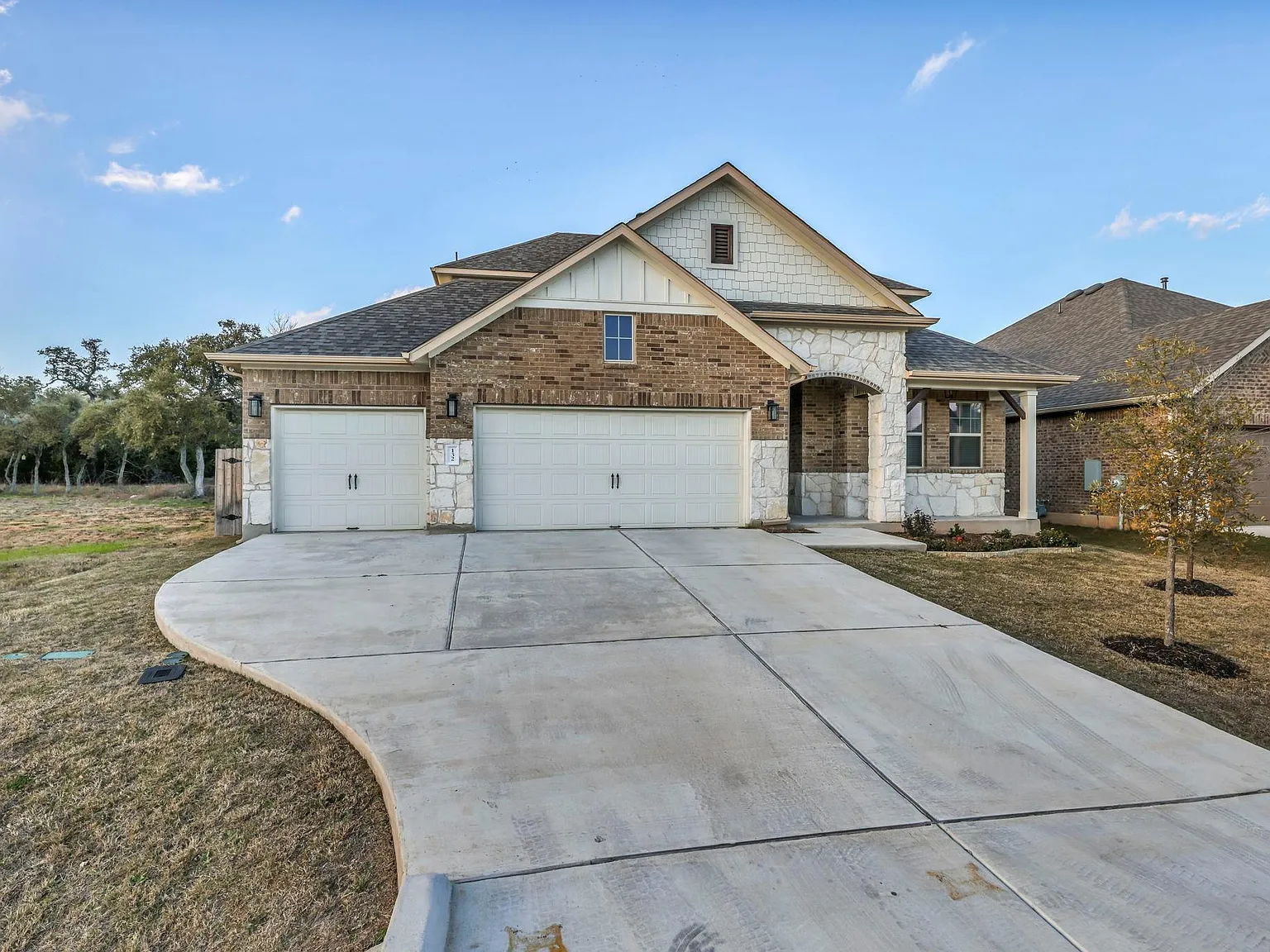 4 bed, 3.5 bath, 2616 sqft, $3,500 — Photo 2