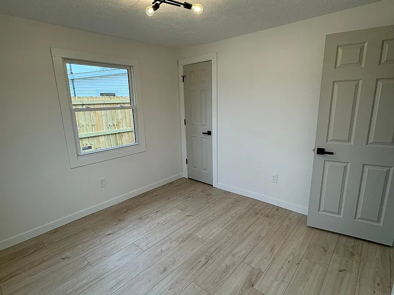 705 Brookfield Dr — Photo 20