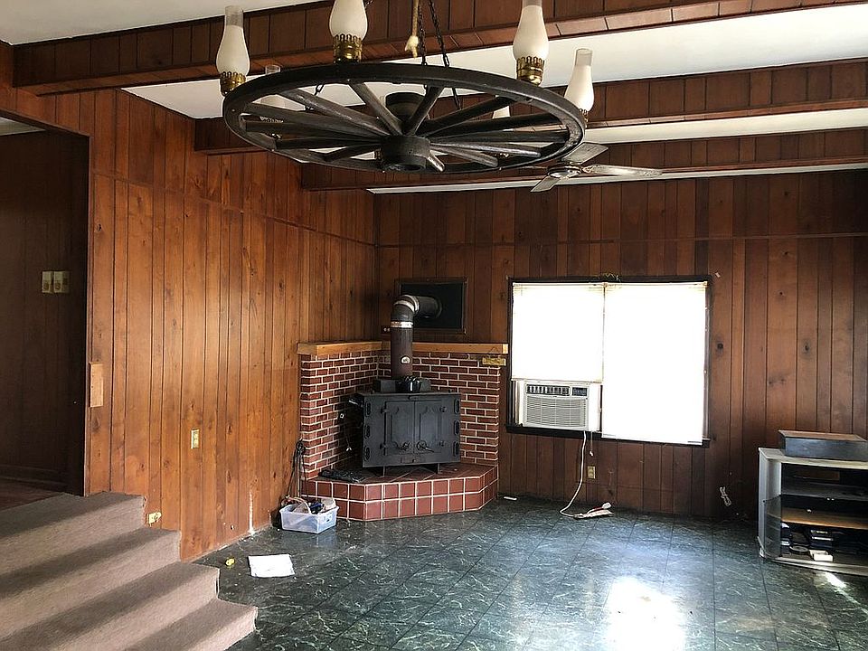 1st image of 45 Tall Pine St