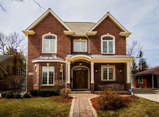 222 N Broadway Ave, Park Ridge, IL 60068