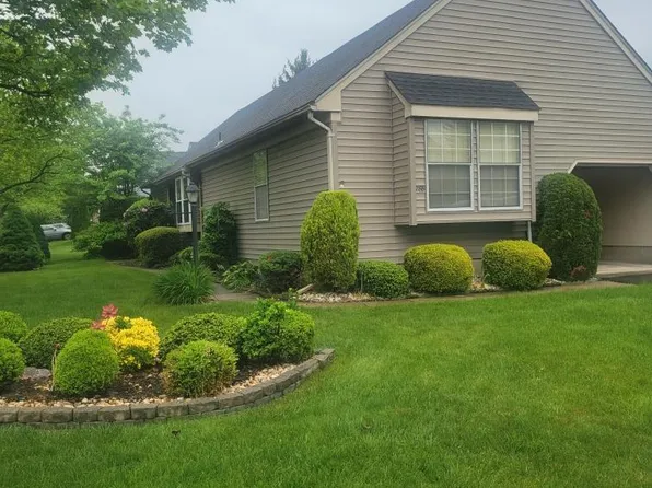 28 John Paul Jones Dr #B, Monroe Township, NJ 08831