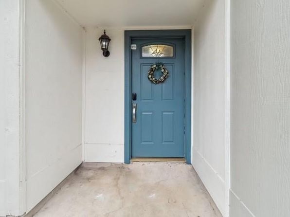 11204 Applewood Dr, Austin, TX 78758