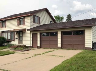 416 Waverly St, Kingsford, MI 49802